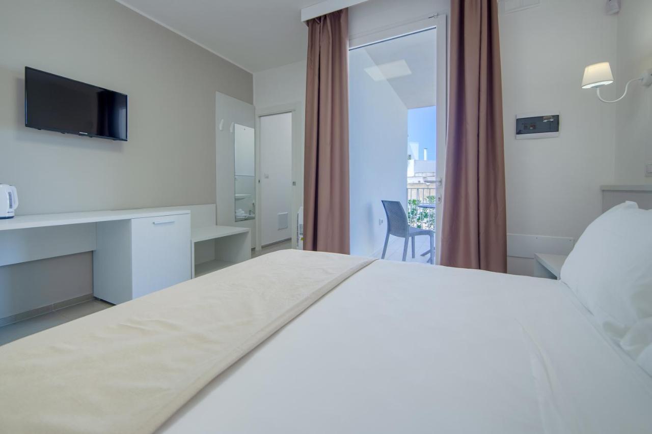 Smart Hotel Ugento ตอร์เร ซาน จิโอวานนิ อูเจนโต ภายนอก รูปภาพ