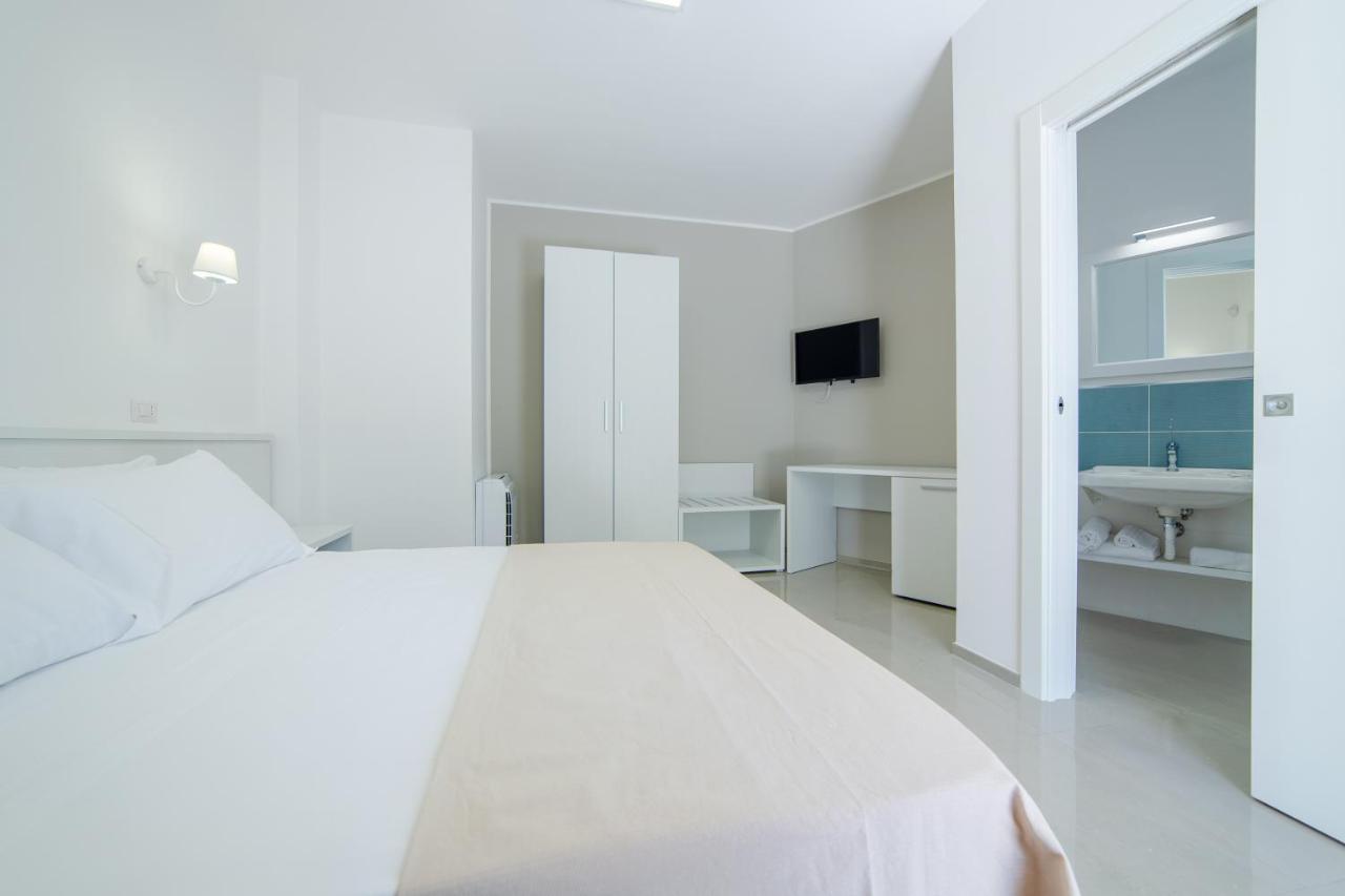 Smart Hotel Ugento ตอร์เร ซาน จิโอวานนิ อูเจนโต ภายนอก รูปภาพ