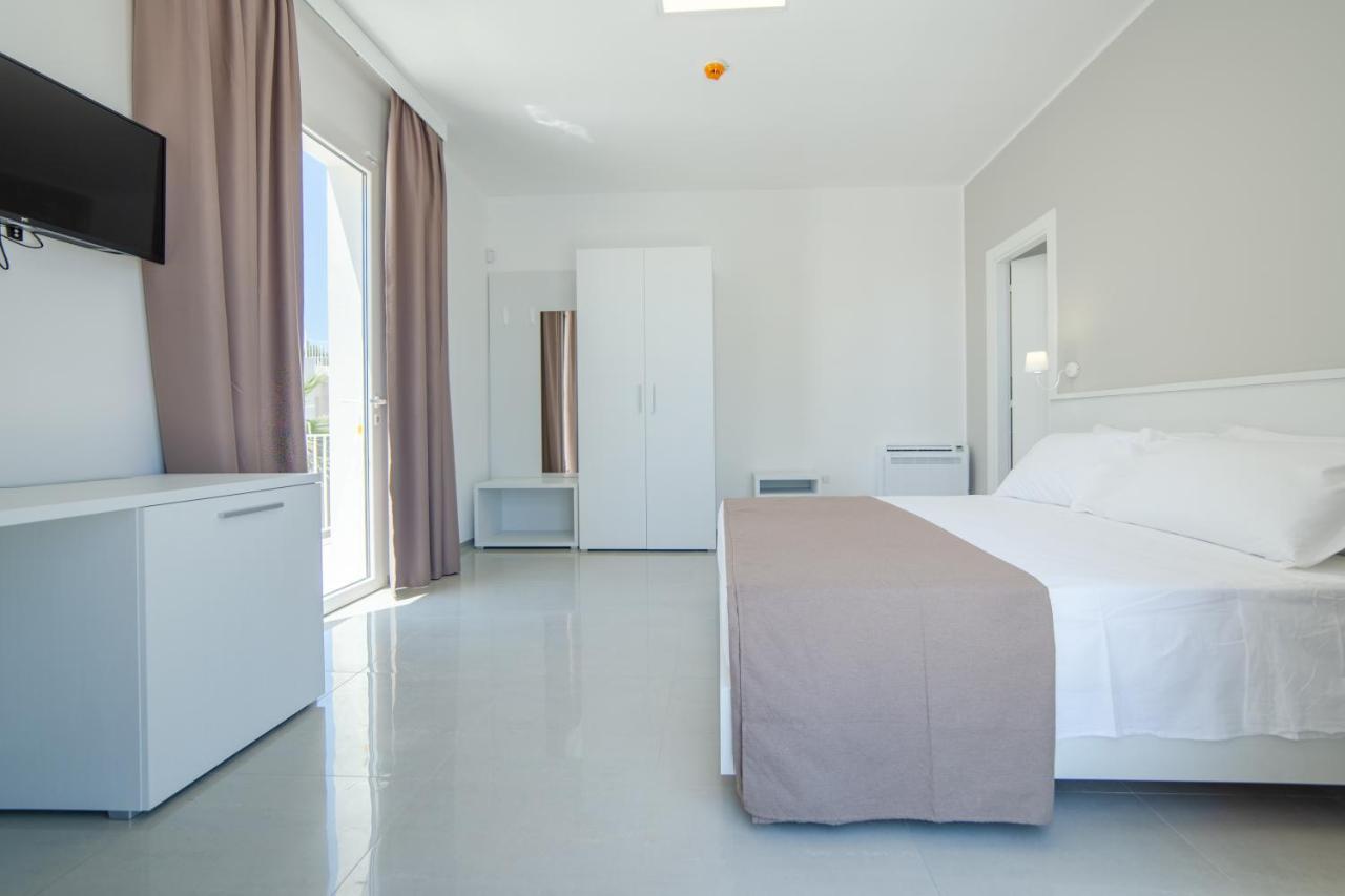 Smart Hotel Ugento ตอร์เร ซาน จิโอวานนิ อูเจนโต ภายนอก รูปภาพ