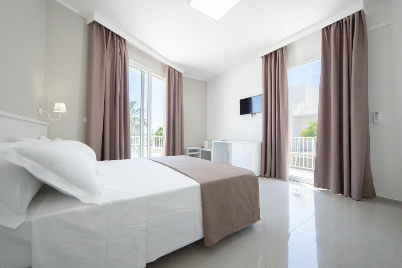 Smart Hotel Ugento ตอร์เร ซาน จิโอวานนิ อูเจนโต ภายนอก รูปภาพ
