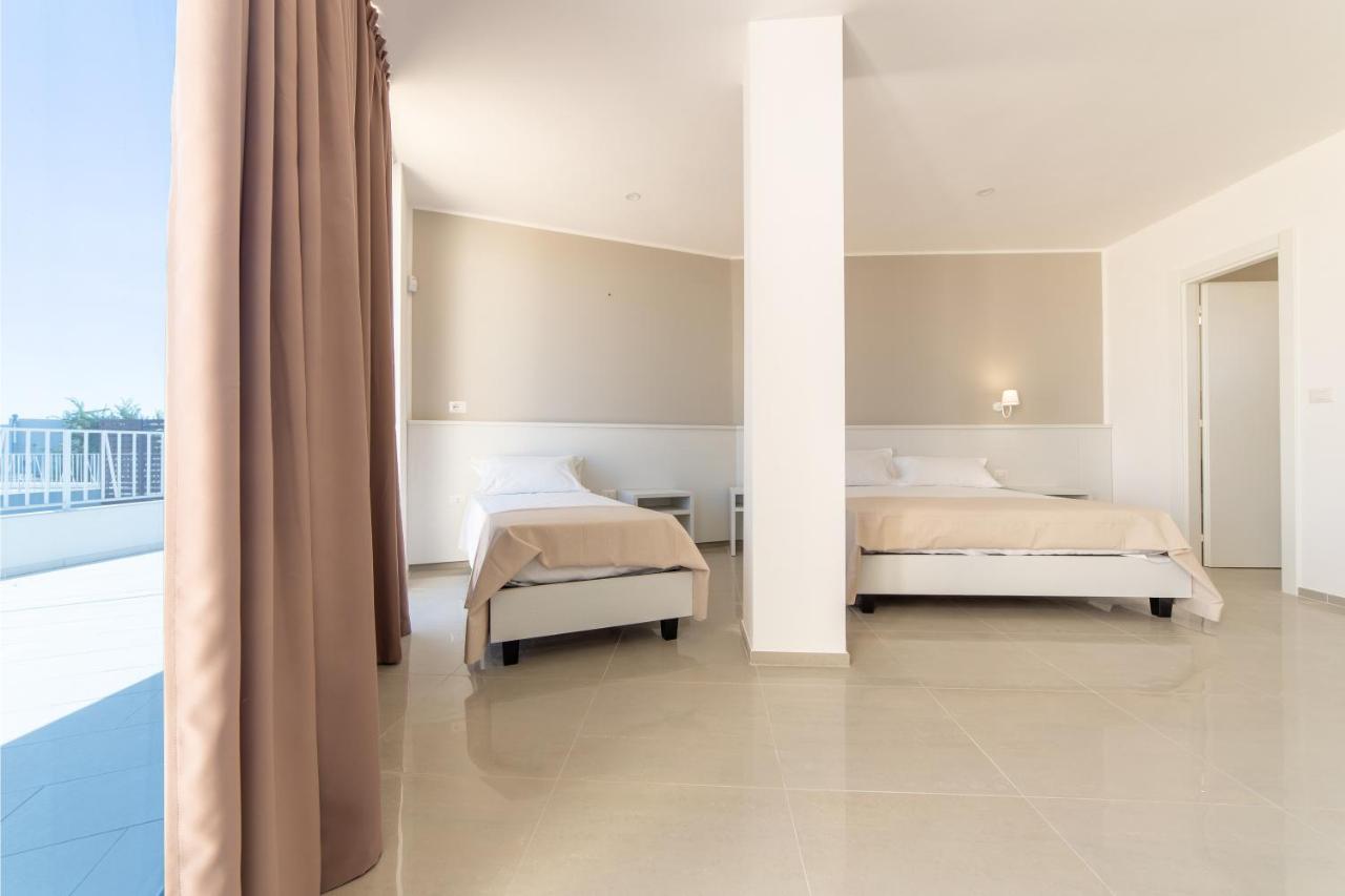 Smart Hotel Ugento ตอร์เร ซาน จิโอวานนิ อูเจนโต ภายนอก รูปภาพ